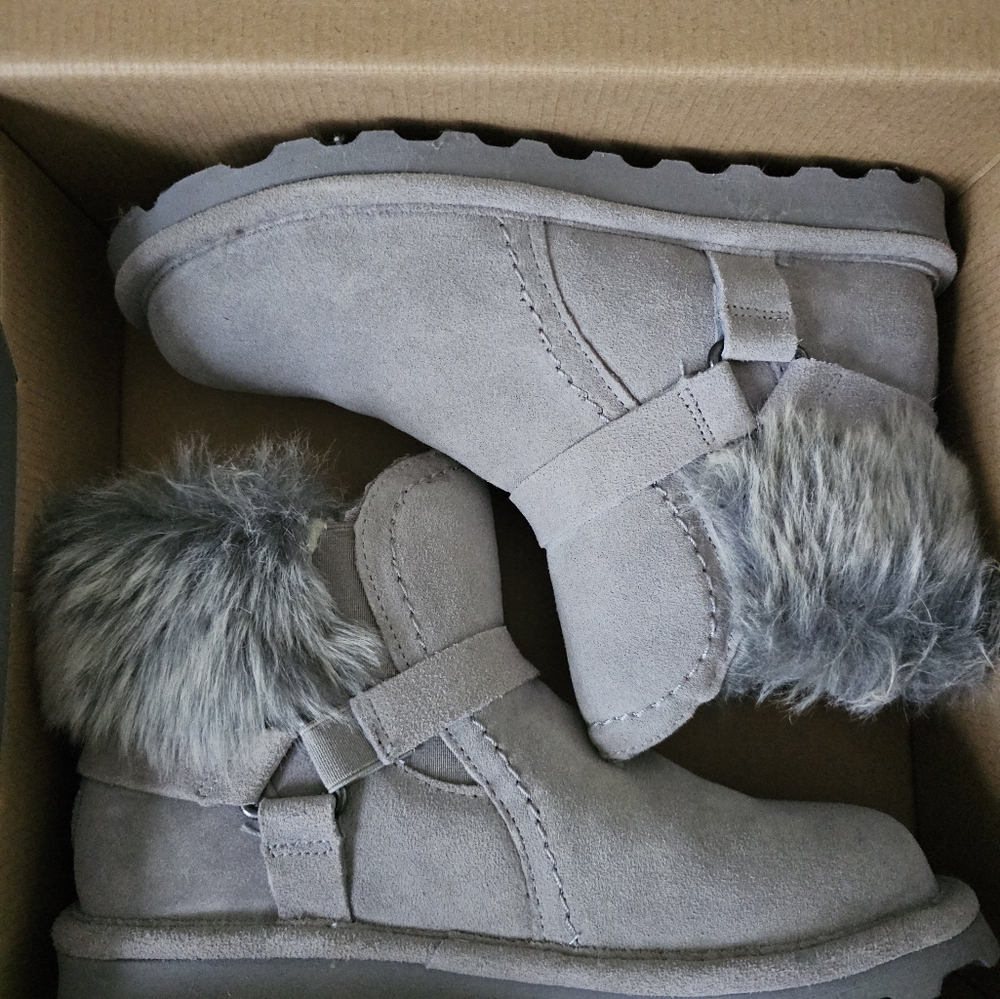 Bear Paw Connie Grey Frog boot 9US women